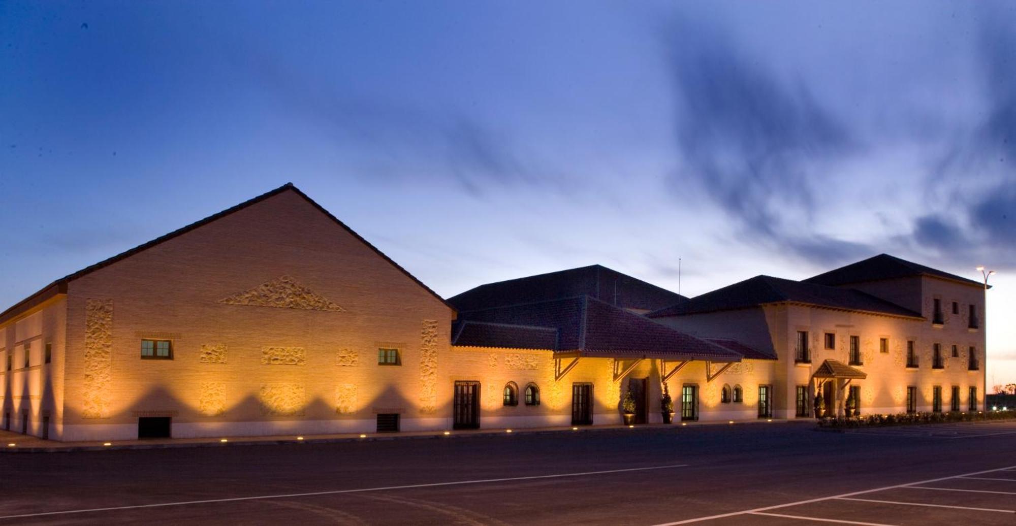 Bodegas Hacienda Albae Guest House Argamasilla de Alba Екстериор снимка