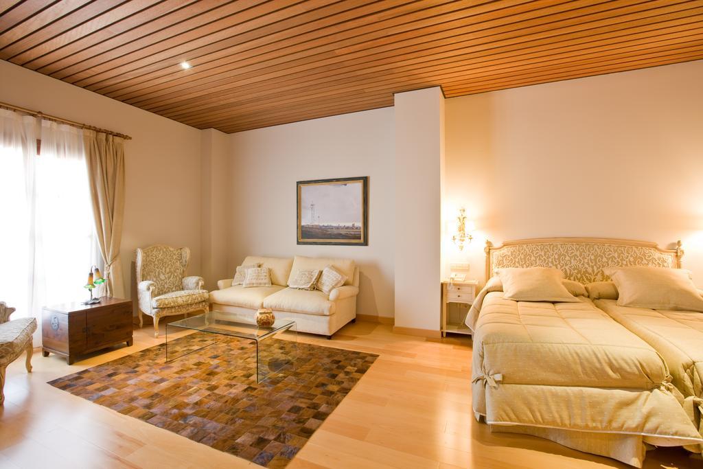 Bodegas Hacienda Albae Guest House Argamasilla de Alba Екстериор снимка