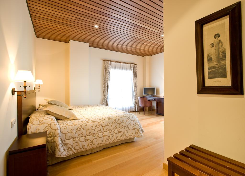 Bodegas Hacienda Albae Guest House Argamasilla de Alba Екстериор снимка